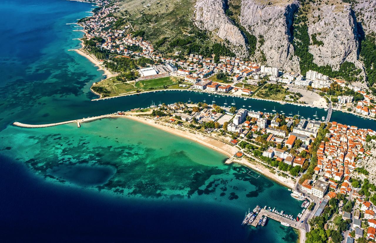 Apartment Omis Holiday Zewnętrze zdjęcie
