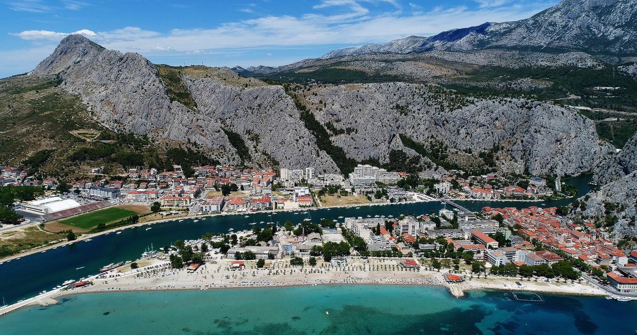 Apartment Omis Holiday Zewnętrze zdjęcie